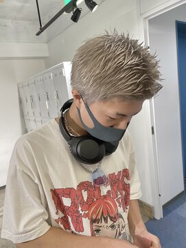 ニュート(Neut ) ホワイトシルバーベージュ