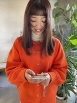 レオ(LEO.)&nbsp;眉上バングが可愛いストレートスタイル