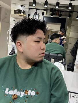 ミナミ(MINAMI) ツイストフェードスタイル　国分寺