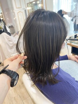 ネオリーブ チロル 横浜西口店(Neolive CiroL.) オリーブベージュ 赤み消しカラー 艶髪 横浜