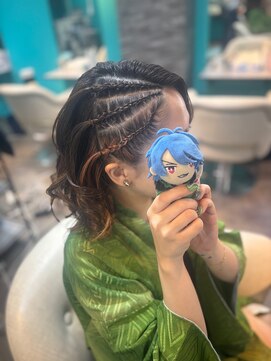 リエラ 新宿(RIERA) コーンロウアレンジ