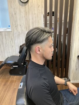 ライズヘアー(RISE HAIR) スキンフェード＋ハイライト