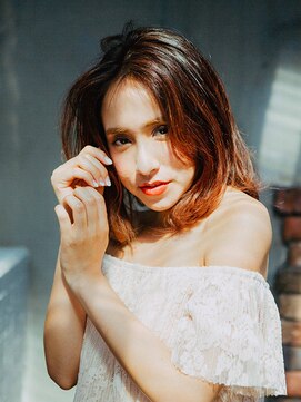 スタリー(Starry) センター分けミディ20代/30代/40代ハレマチ通り