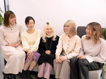 ヘアーアートシフォン 池袋西口店(Hair art chiffon)の写真/【提案型サロン】女性スタッフのみサロンだからエイジング等気になるお悩みも相談しやすいのが嬉しい♪