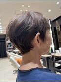 ベージュカラー×ショートスタイル