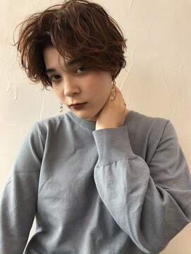 ホロ(hollo) マッシュショートパーマプードルパーマ
