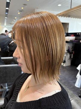 ヘアメイク ジール 羽黒店 切りっぱなしボブ