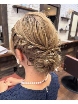 ゴエン(goen hair lounge) ゆるふわシニヨン