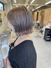 シロ 大名2号店(SiLO) 透け感ボブスタイル◯milk teagreige