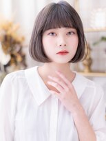 カバーヘア ブリス 戸田公園西口店(COVER HAIR bliss)&nbsp;ぱっつん前髪グレーアッシュワンカールボブa戸田公園20代30代