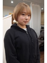 ムク(Muku)&nbsp;ハイトーンベージュ × ショートカット