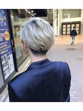 ワンバイワンクラッカ(one by one CLACCA) クール刈り上げベリショ