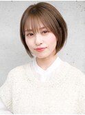 ピンクベージュ小顔カットボブルフ透け感艶カラークールショート