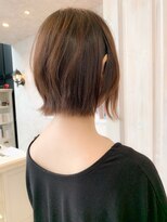 キャアリー(Caary)&nbsp;福山シースルー切りっぱなし外ハネボブイルミナカラー人気caary