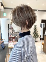《30代40代》白髪ぼかしハイライト×前下がりボブ【イケダ】