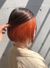 《*明るい印象を与えるオレンジインナーカラー*》ビビットなインナーカラーもベースカラーに合わせてご提案