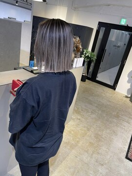 メリー オオサカ(Merly Osaka) 色落ちも綺麗!寒色バレイヤージュ_grey ash color_