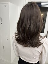 アルドラ(ALUDRA)&nbsp;レイヤースタイル×アッシュグレー