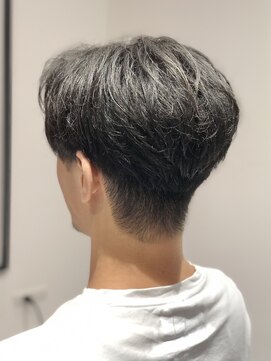 スカーレット(Scar/let) センターパート/メンズヘア/大人男性/ビジネスマンにおすすめ