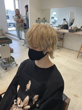 メルク(merc) ダークアッシュ/アッシュブラック/カルマパーマ/ベリーショート