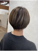 くびレイヤーエモージュ似合わせショートカット