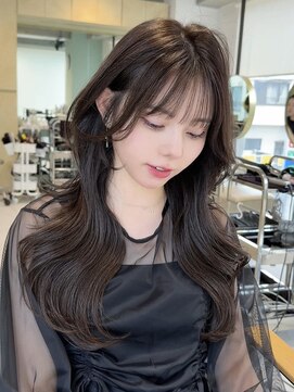 ティア 青山(Tia.) （韓国ヘア/くびれヘア/ロングヘア/前髪/サイドバング/小顔）