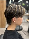 ハイライトセンターパートメッシュダブルカラーツーブロック