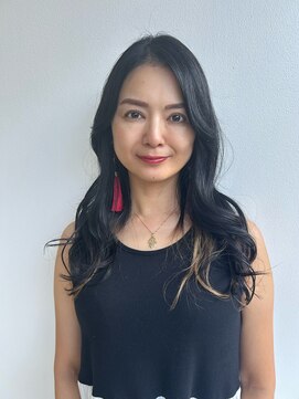 フォークロア 本店(Folk Lore) 内巻きも外巻きも可愛いロングスタイル