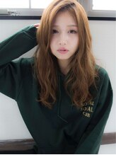 ラヴィ(Lavie)&nbsp;韓国ヘアーハッシュカットレイヤーカットハイライトカラー