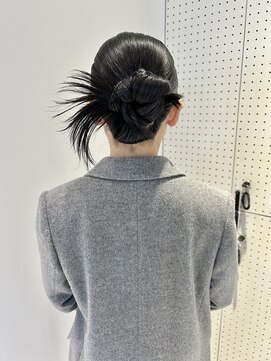 ワン 横浜(ONE005) ヘアセット/ヘアアレンジ/タイト/カチモリ/個性派