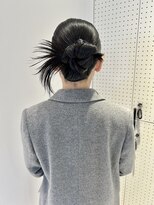 ワン 横浜(ONE005) ヘアセット/ヘアアレンジ/タイト/カチモリ/個性派