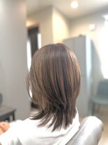 エオン(eon)&nbsp;ミディアムレイヤー【eon】大人女性、白髪、マイナス6歳ヘア