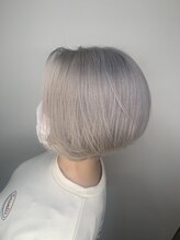 フロウ(flou)&nbsp;ハイトーンホワイトシルバー