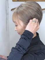ブレイズヘアー(BLAZEhair)&nbsp;【圧倒的透明感】脱白髪染めホワイトグレージュ×ブリーチ４回