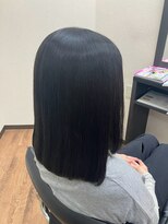 ヒビ(hibi)&nbsp;毛先までツヤやかな大人ストレート