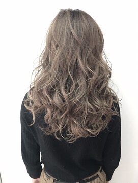 イースブルー(Y's Blue) 透け感!外国人風アッシュベージュ