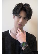 ジョエミバイアンアミ(joemi by Un ami) (joemi 新宿)韓国マッシュ 黒髪マッシュ センターパート 近江