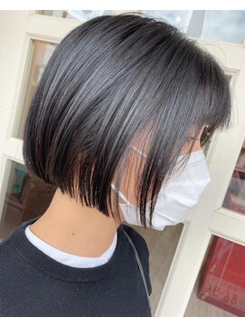 ヘアアンドメイクグラチア(HAIR and MAKE GRATIAE) 【11トーン】シルバーボブ☆
