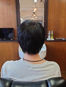 ヘアーサロン リバース(Hair Salon Rebirth) ショート