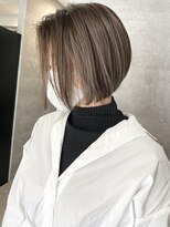 ベア(Bear)&nbsp;ショートボブダブルカラーハイライトハイトーンケアブリーチ