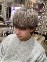 サンズ 梅田(SUNS)&nbsp;ホワイトベージュエンドカラー