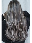 ハイライトショートヘアレイヤーカットダブルカラー