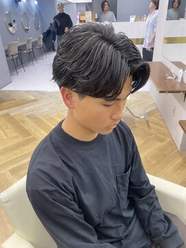 アレス バイ シカ 神戸三宮元町店(ALLES by Cica) センターパートニュアンスパーマシャドウパーマフェザーパーマ