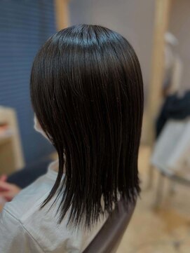 ヴィヴァーチェイルソーレ(VIVACE ilsole) 20代30代40代ストレートミディアムナチュラルブラウン