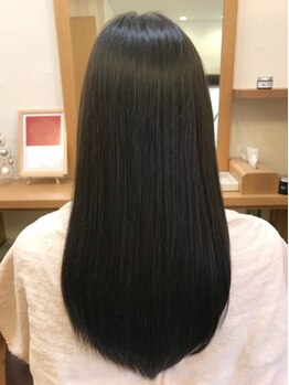 カルマサロン(Calma SALON)の写真/【芯から潤うツヤ髪に】お客様一人一人の髪質やお悩みに合わせてご提案◎思わず触りたくなるような質感に*