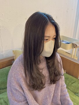 シーバイサイン(sea by Sign) 顔まわりレイヤーで柔らかい印象に