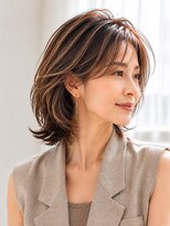サーカス バイ ビュートリアム 青山(CIRCUS by BEAUTRIUM)&nbsp;40代50代 若々しい顔周り ふんわりレイヤーカット 表参道