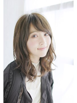 シュシュット(chouchoute) インナーカラーバタースパイラルセンシュアルショートカット/209