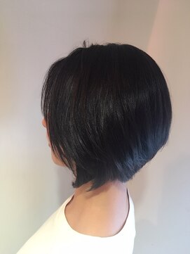 パティオン(PATIONN) 大人女性に人気の上品美シルエットのトップふんわり前下がりボブ