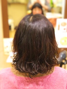 ヴィサージュロカ(VISAGE Loca) ふんわり優しい質感のカールスタイル